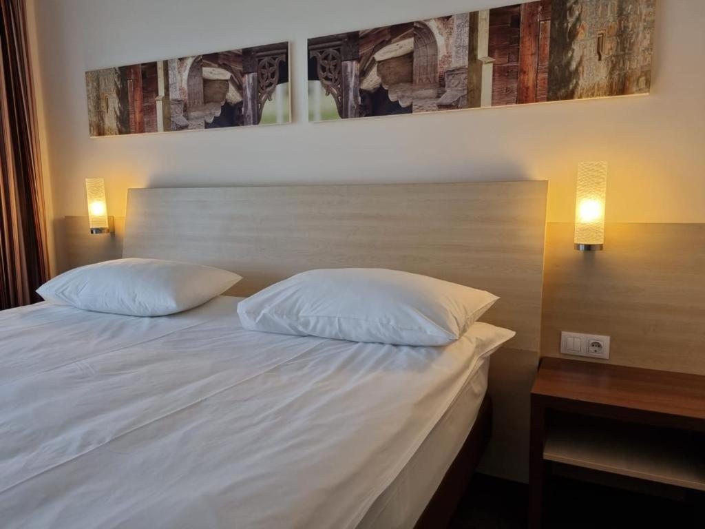 The Gerald'S Hotel Rădăuţi Esterno foto