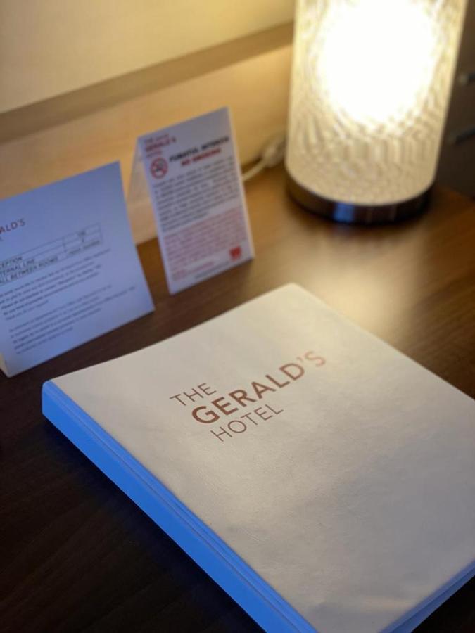 The Gerald'S Hotel Rădăuţi Esterno foto